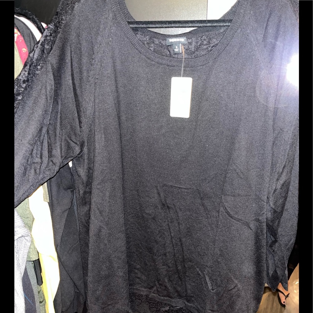 Torrid sweater with lace open back lace size 3 with tag